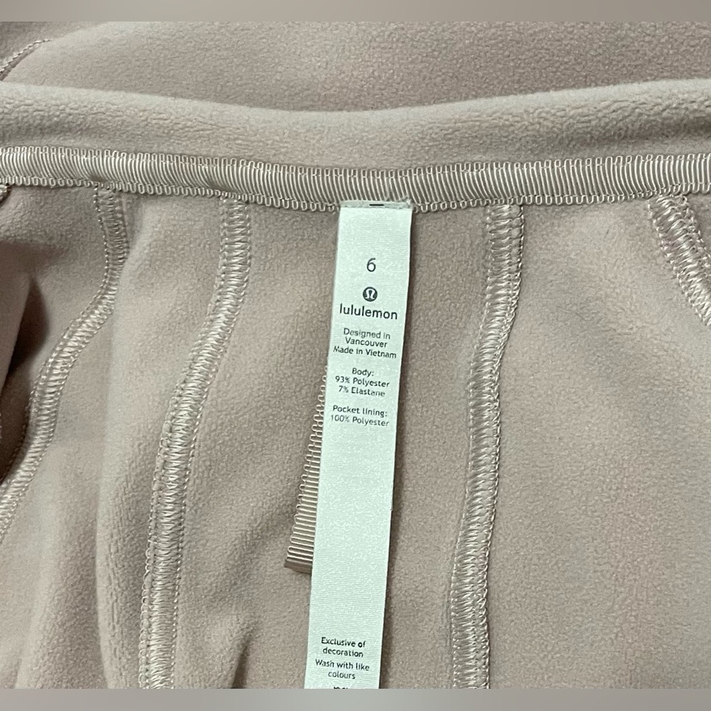 Lululemon Jacket - Picture 4 of 6